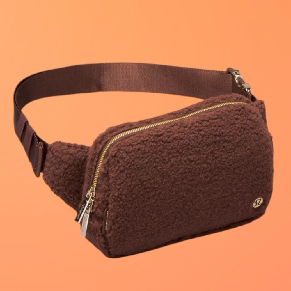 Lululemon 2L Brown Sherpa Everywhere Belt Bag in Earth Gold